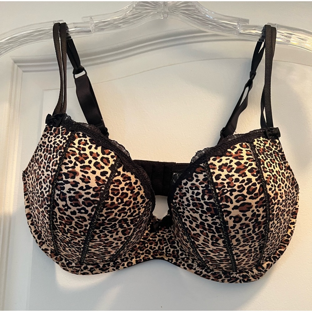 APT 9 Bra Size 34D (NWOT)